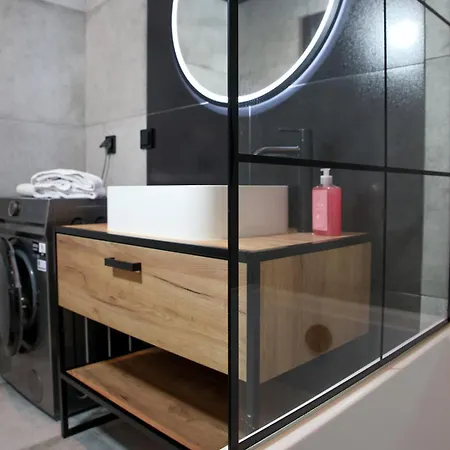 Luxus Apartament Luna דירה גדינייה