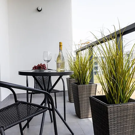 Luxus Apartament Luna גדינייה